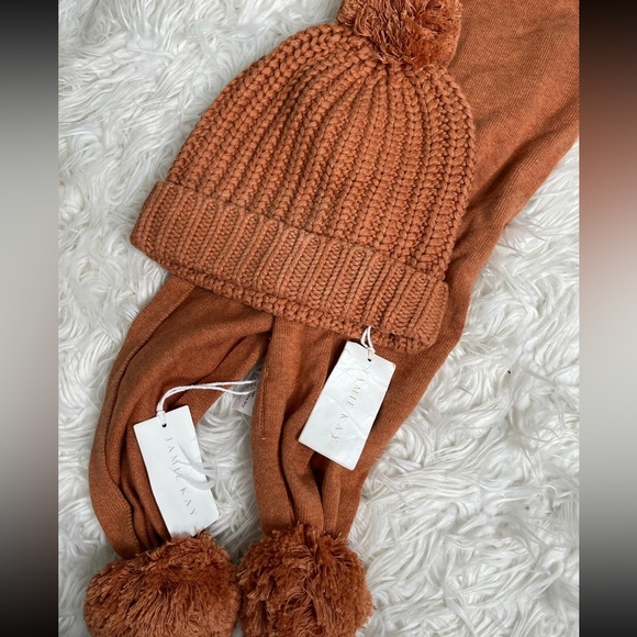 New Jamie Kay Winter set Beanie + Scarf - Picture 6 of 6